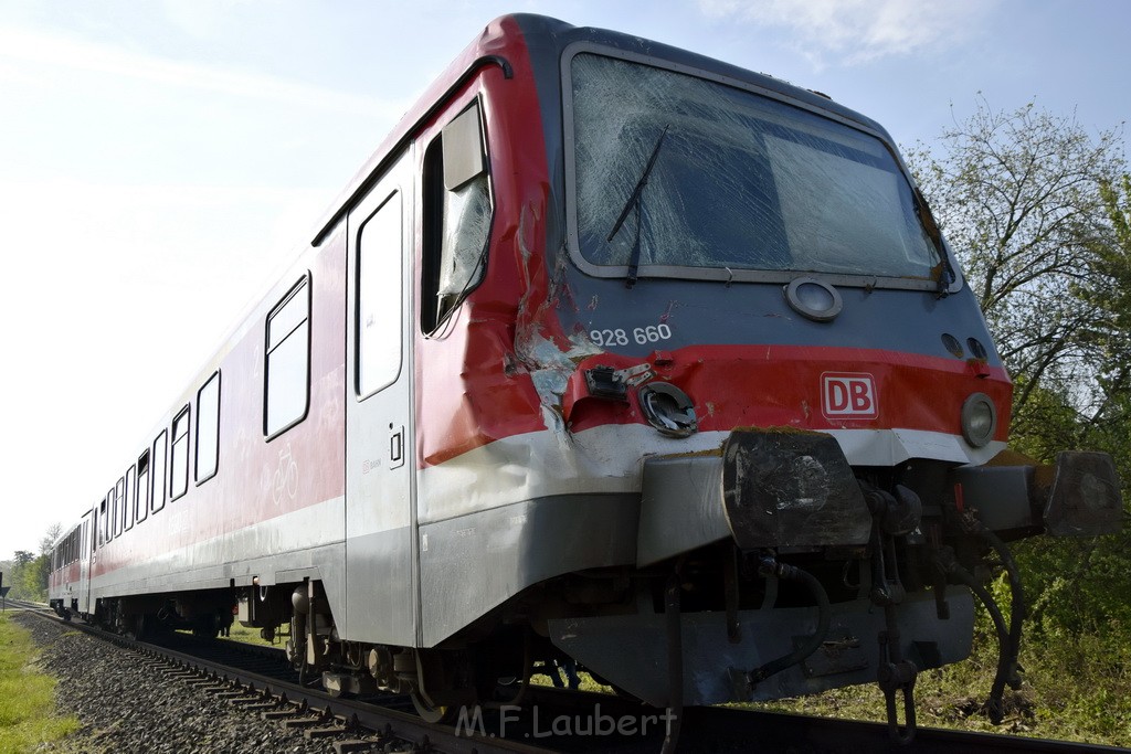 Schwerer VU LKW Zug Bergheim Kenten Koelnerstr P052.JPG - Miklos Laubert